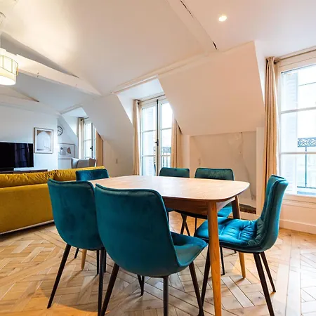 Apartment Cia - Flat In Louvre Museum With Balcony