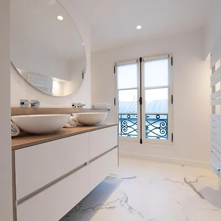 Appartamento Cia - Flat In Louvre Museum With Balcony Parigi